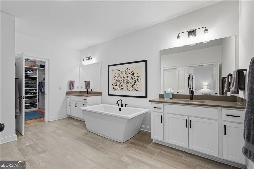 3226 Artessa LN NE Roswell, GA 30075