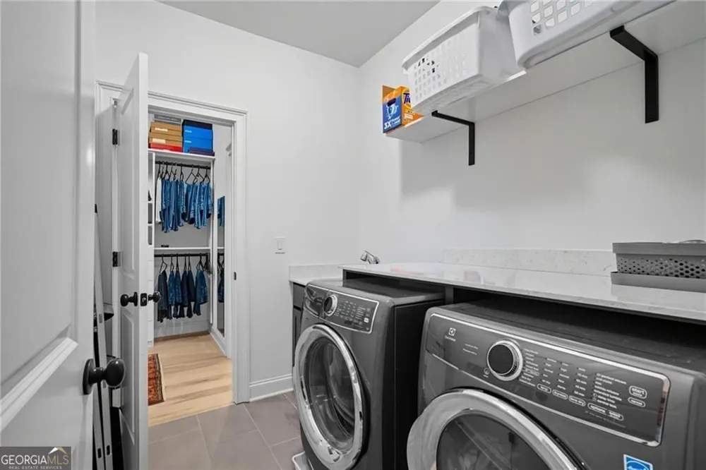 3226 Artessa LN NE Roswell, GA 30075