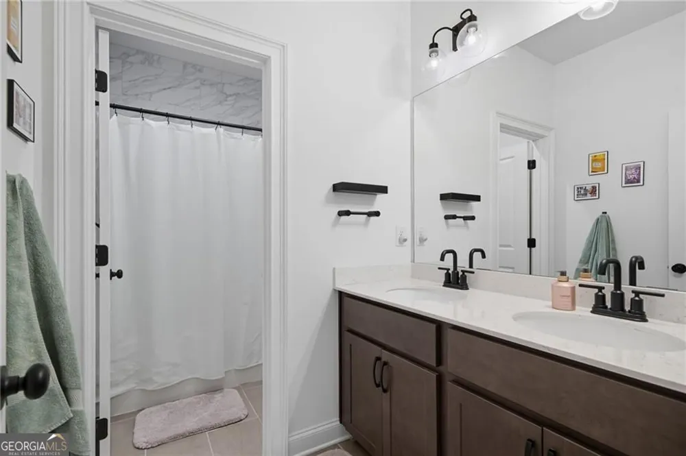 3226 Artessa LN NE Roswell, GA 30075