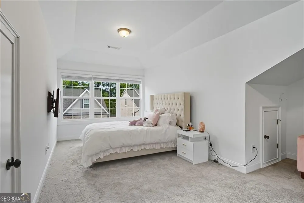 3226 Artessa LN NE Roswell, GA 30075