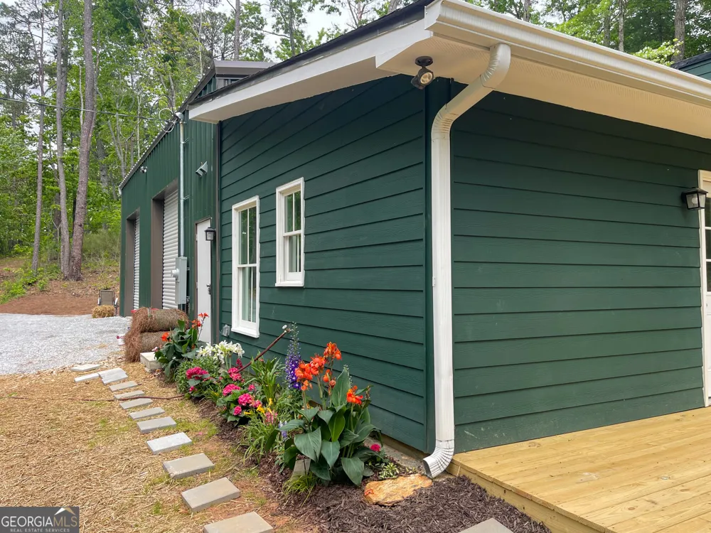 136 Key LN Lakemont, GA 30552