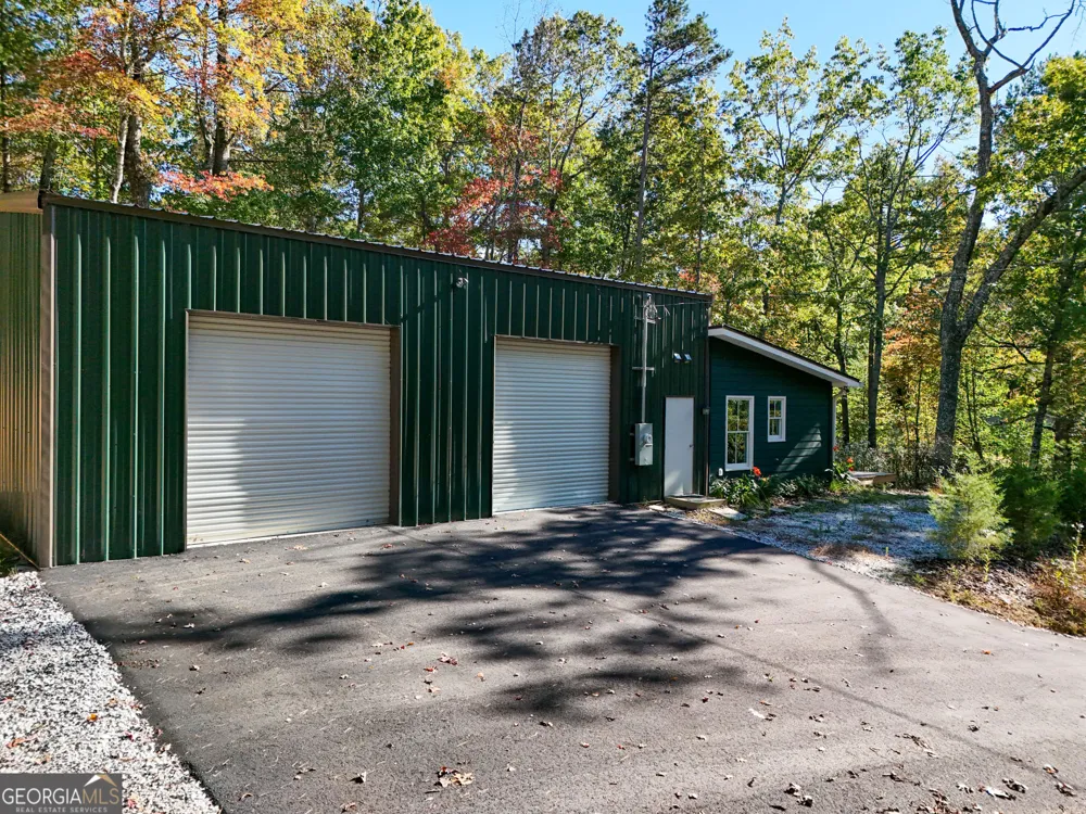 136 Key LN Lakemont, GA 30552