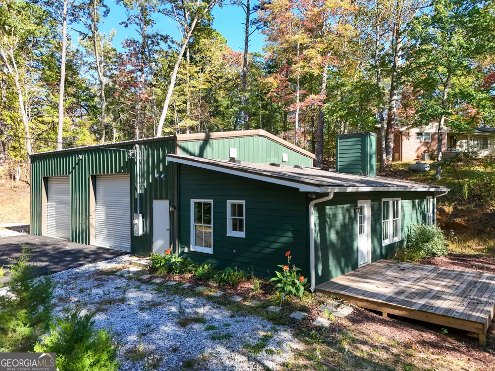 136 Key LN Lakemont, GA 30552