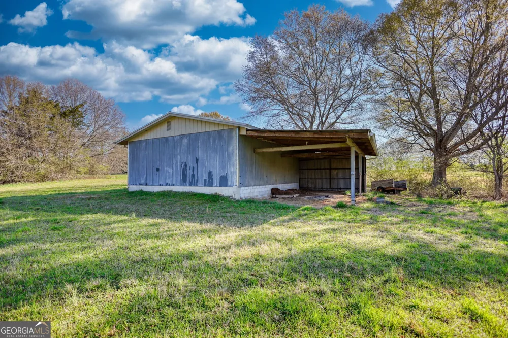 610 Loth Wages RD Dacula, GA 30019