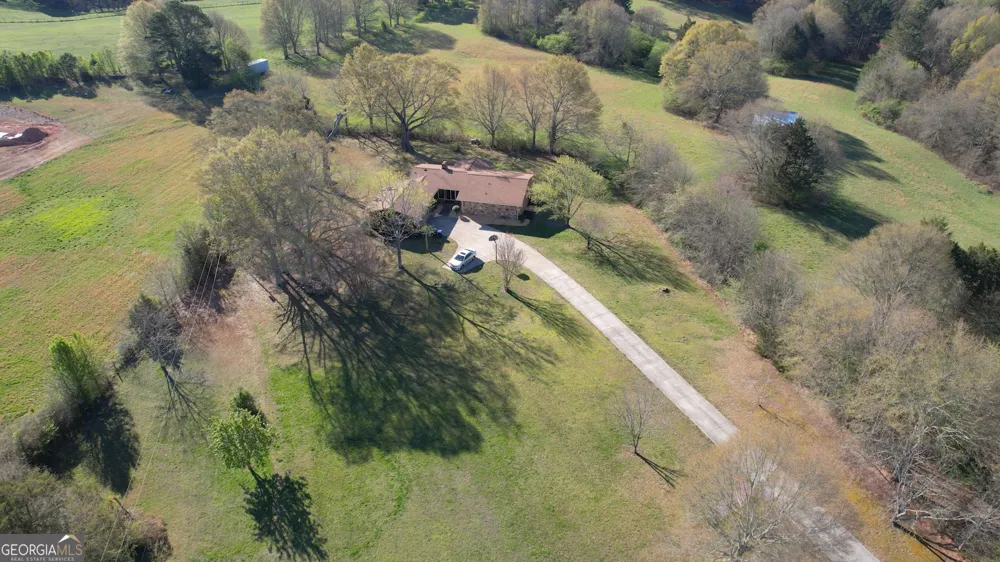610 Loth Wages RD Dacula, GA 30019