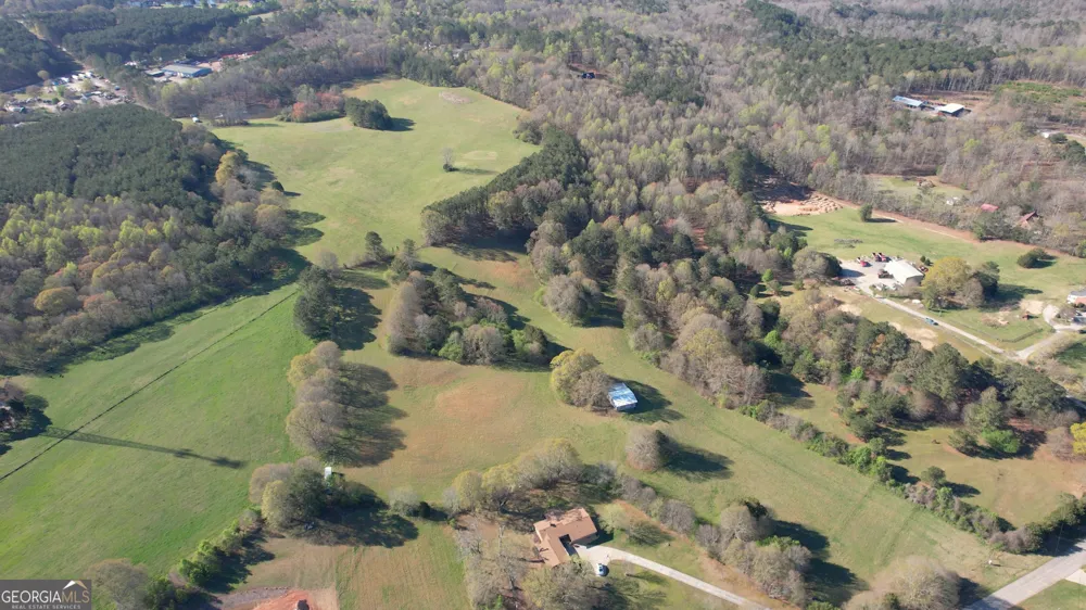 610 Loth Wages RD Dacula, GA 30019