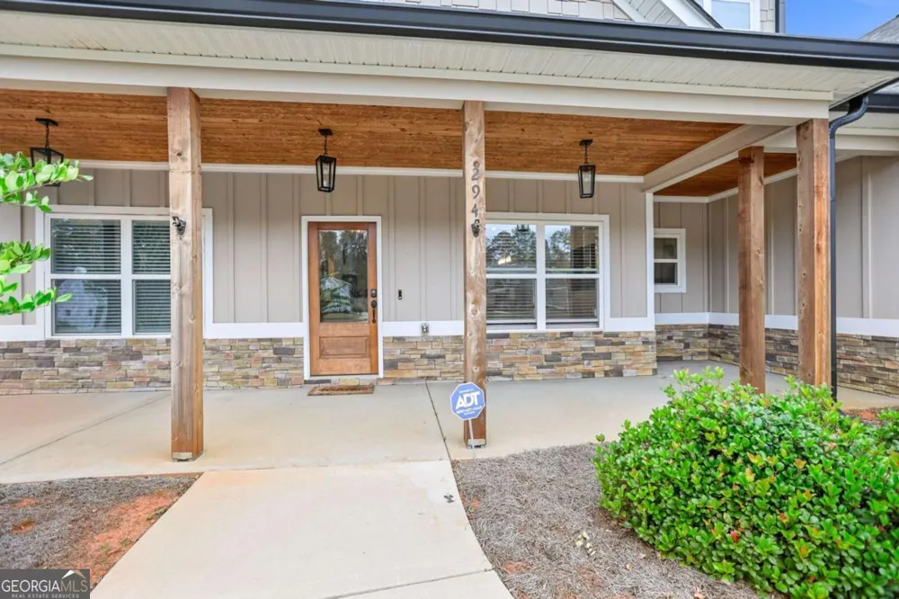 294 Conner LN Williamson, GA 30292