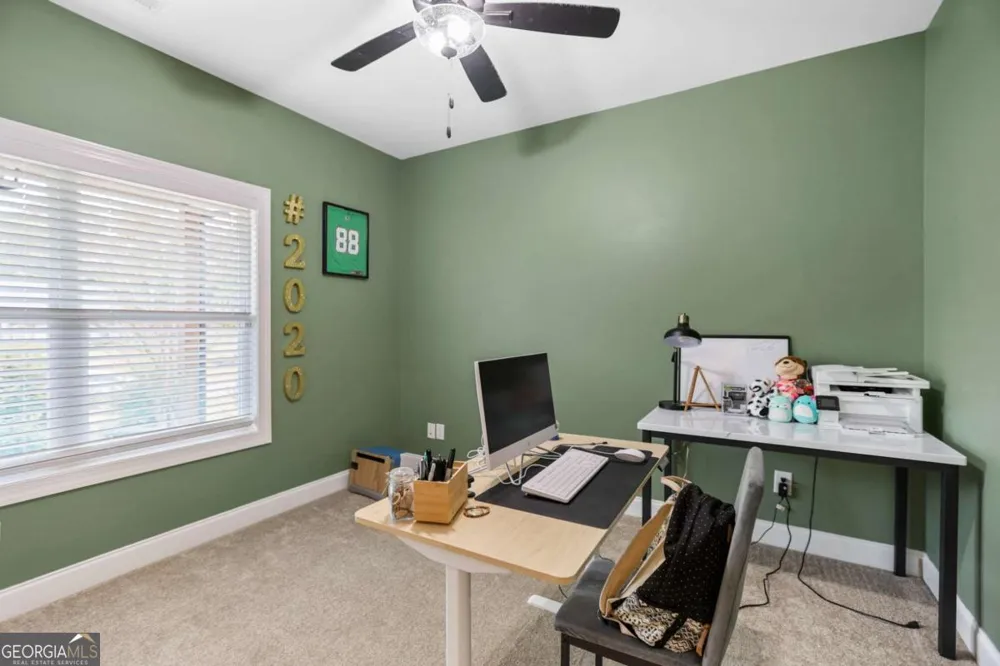 294 Conner LN Williamson, GA 30292