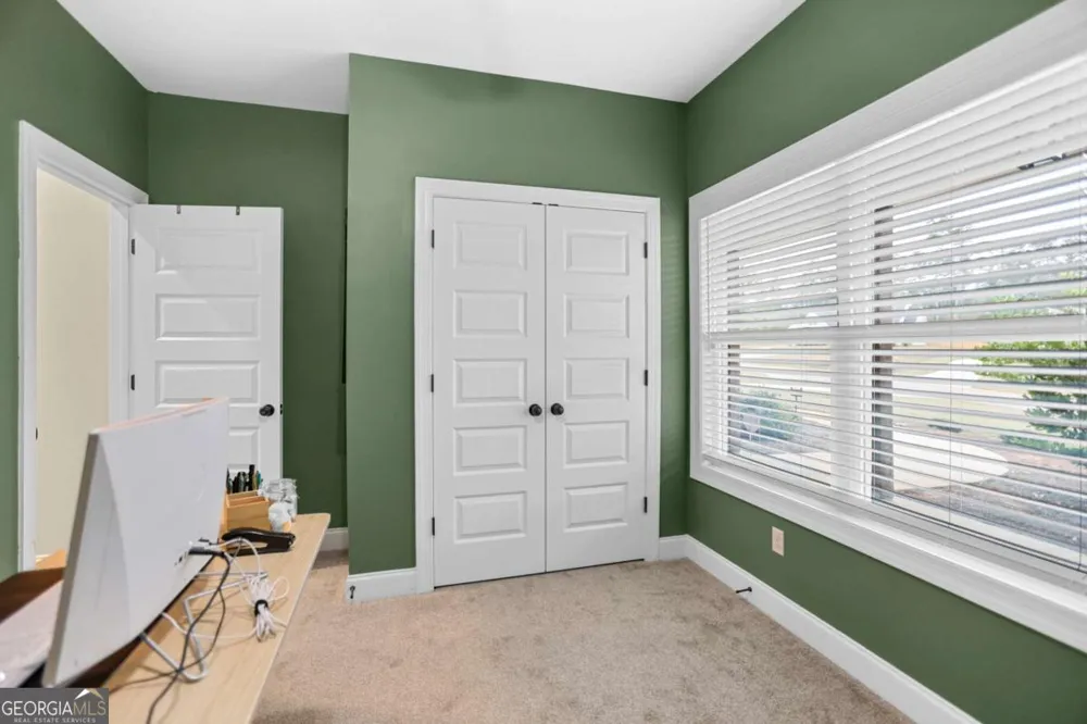 294 Conner LN Williamson, GA 30292