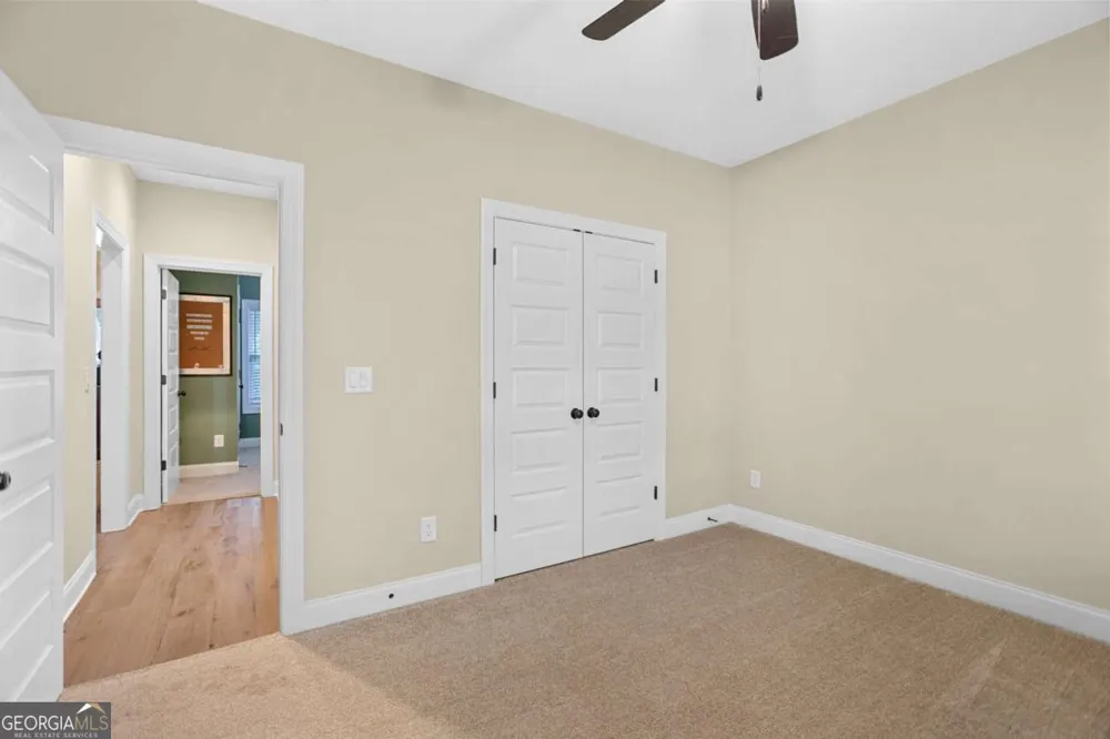 294 Conner LN Williamson, GA 30292