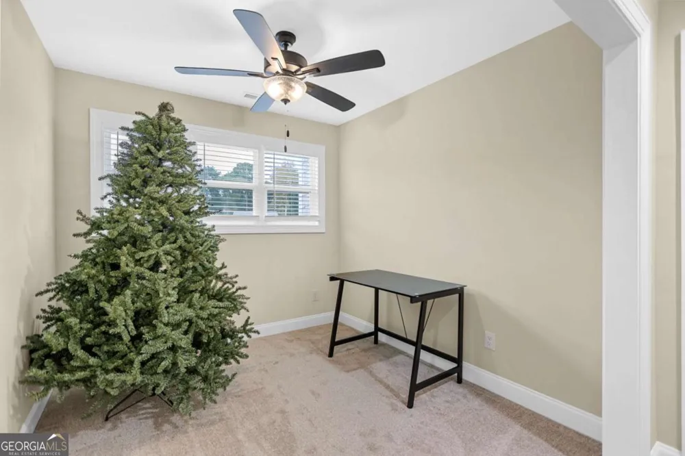 294 Conner LN Williamson, GA 30292
