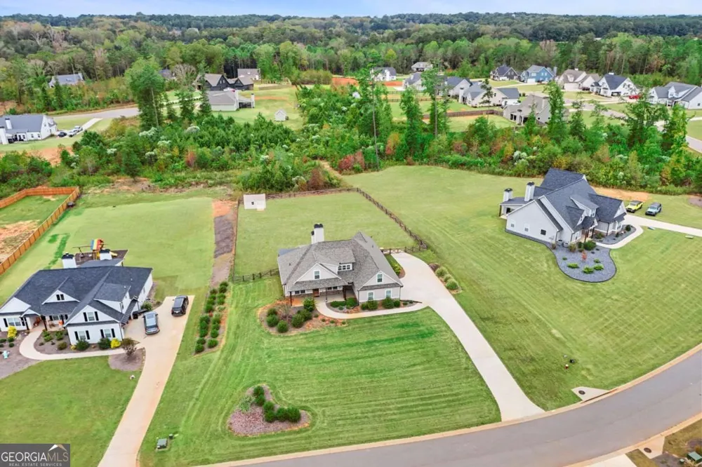 294 Conner LN Williamson, GA 30292