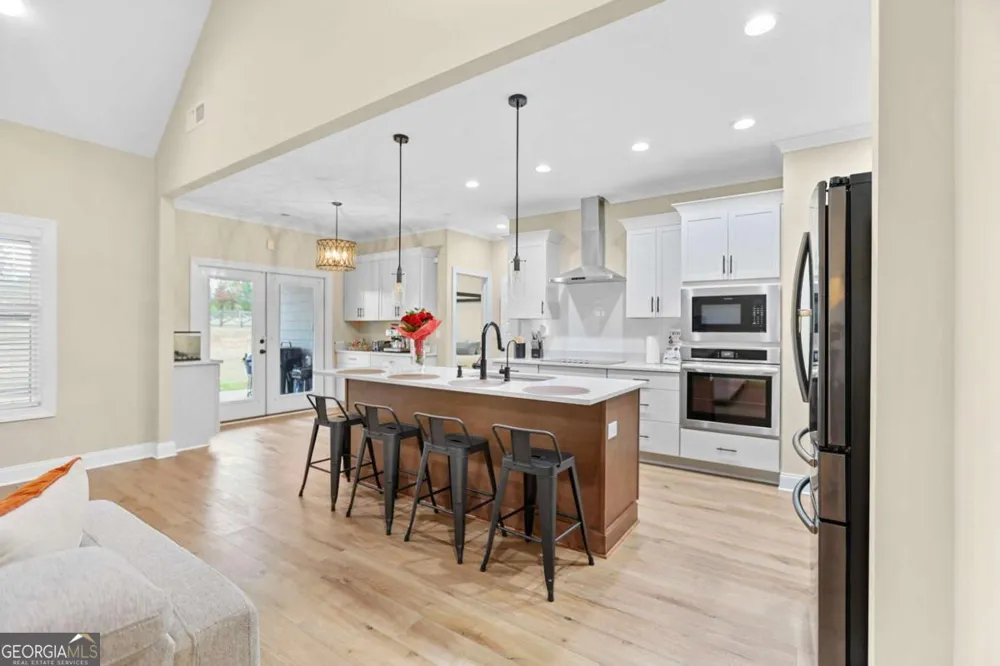 294 Conner LN Williamson, GA 30292