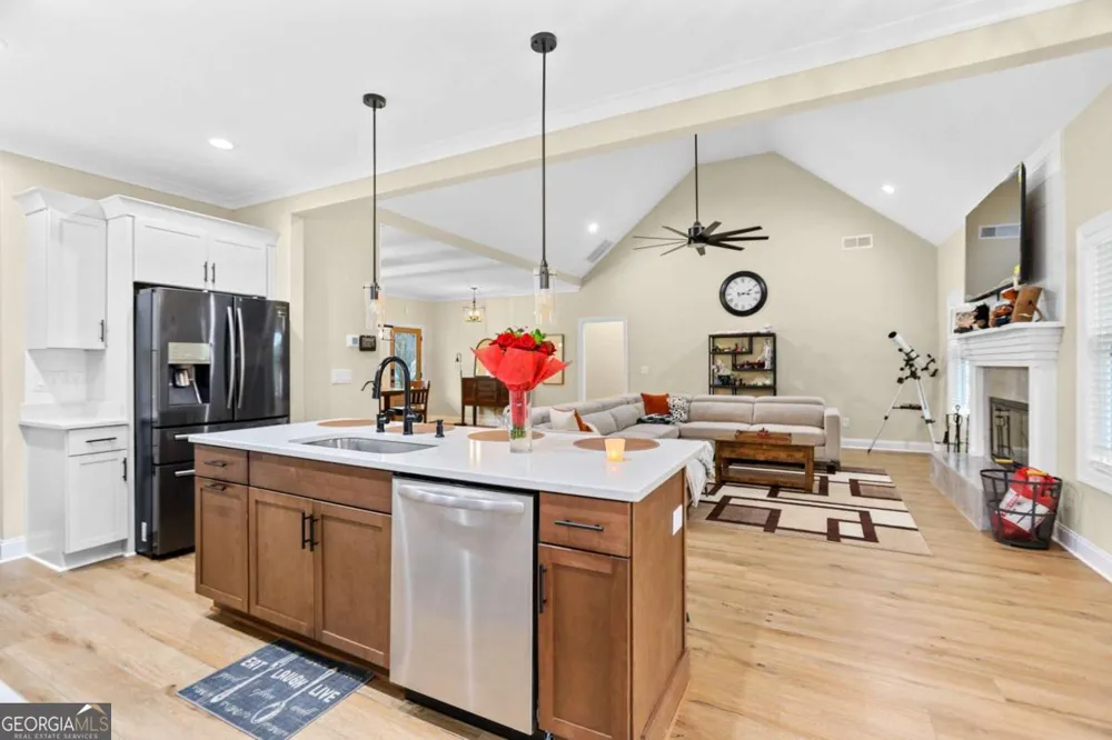 294 Conner LN Williamson, GA 30292