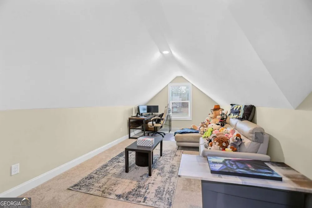 294 Conner LN Williamson, GA 30292