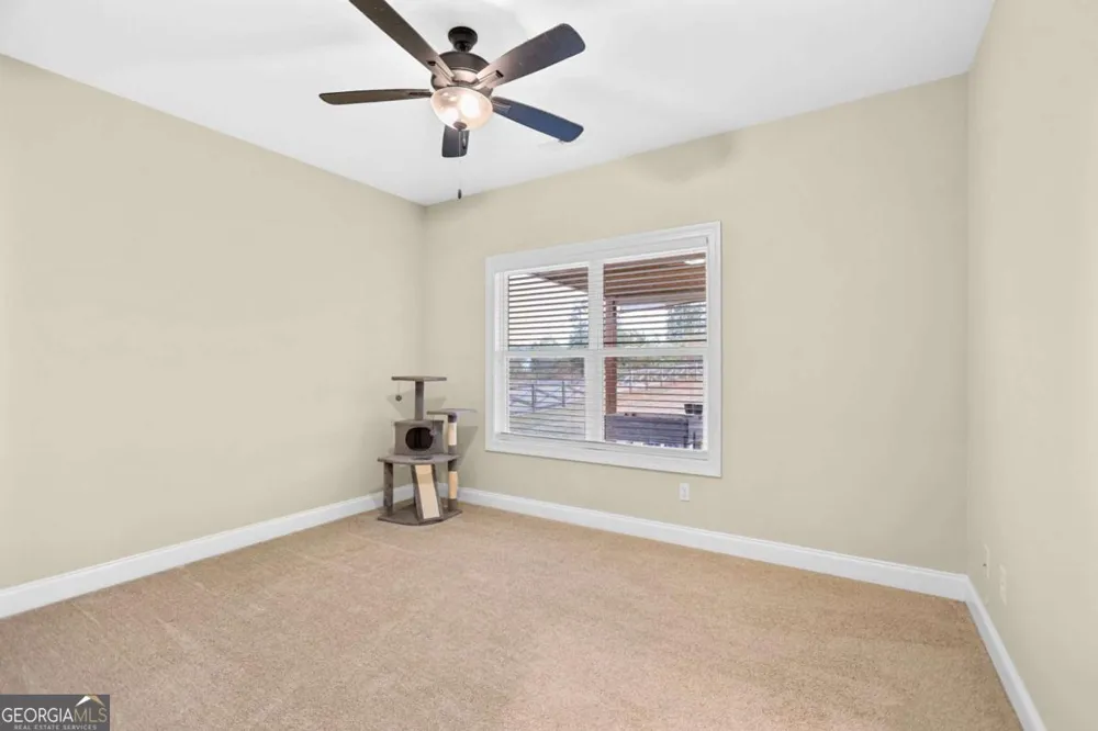 294 Conner LN Williamson, GA 30292