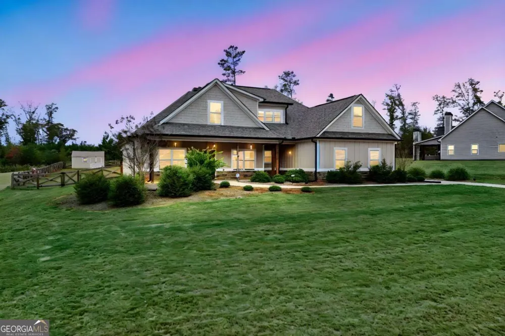 294 Conner LN Williamson, GA 30292
