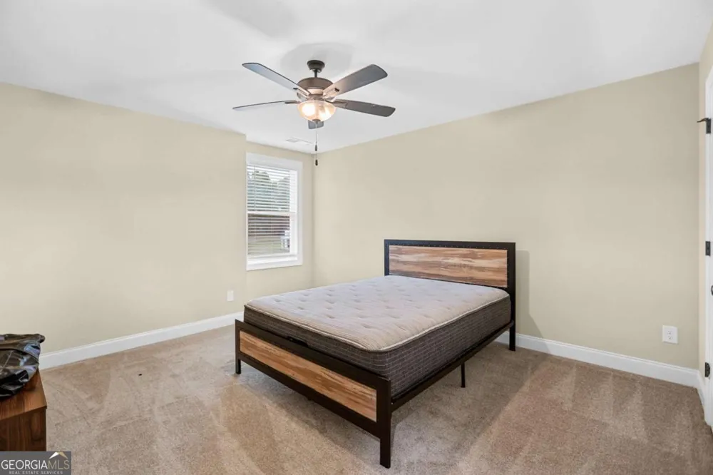 294 Conner LN Williamson, GA 30292