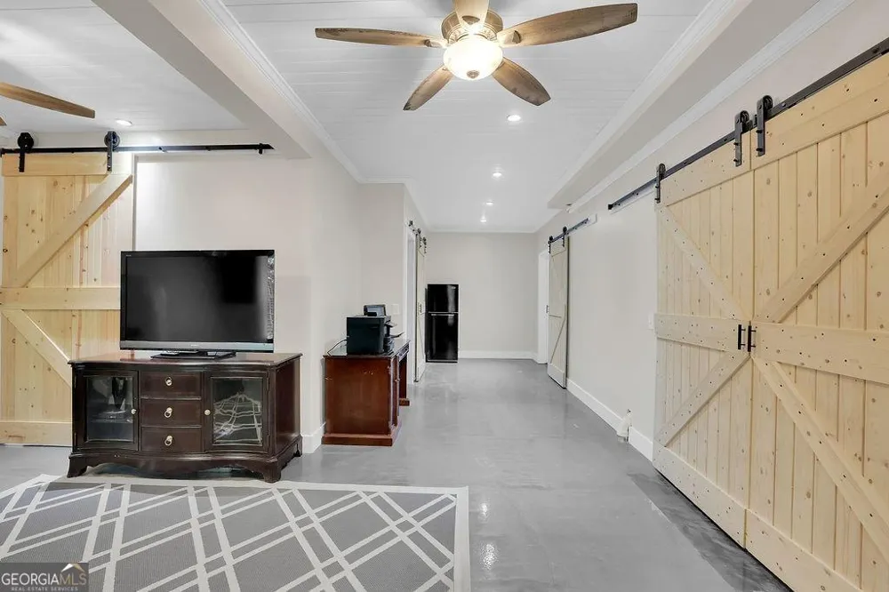 2075 Pine Tree DR Buford, GA 30518