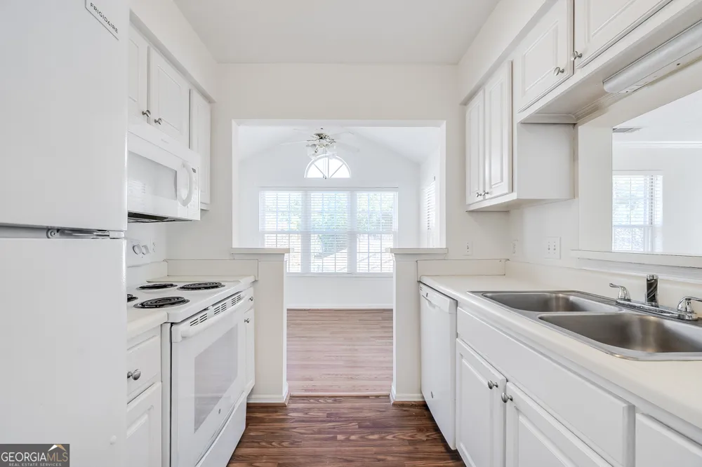 12300 Apache AVE Savannah, GA 31419