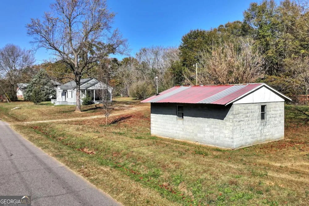 111 College AVE Canon, GA 30520