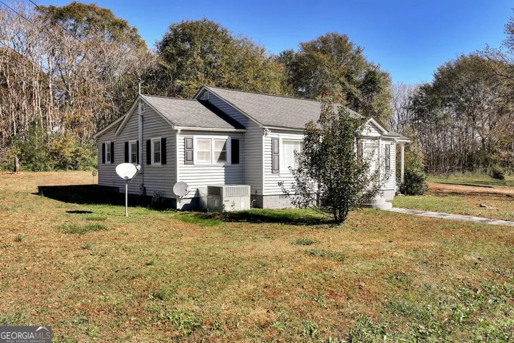 111 College AVE Canon, GA 30520