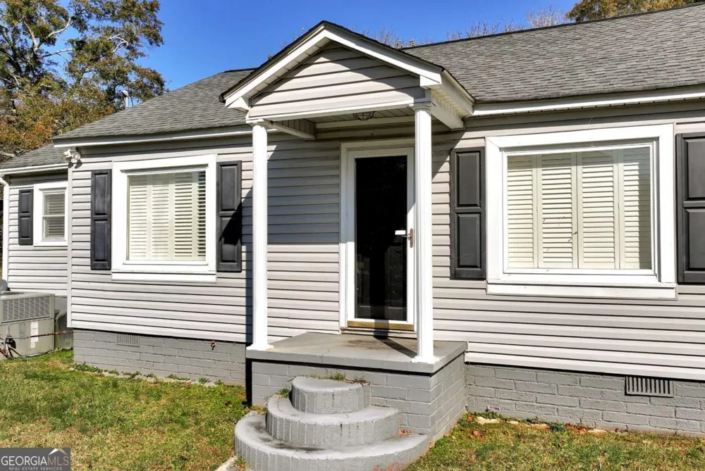 111 College AVE Canon, GA 30520