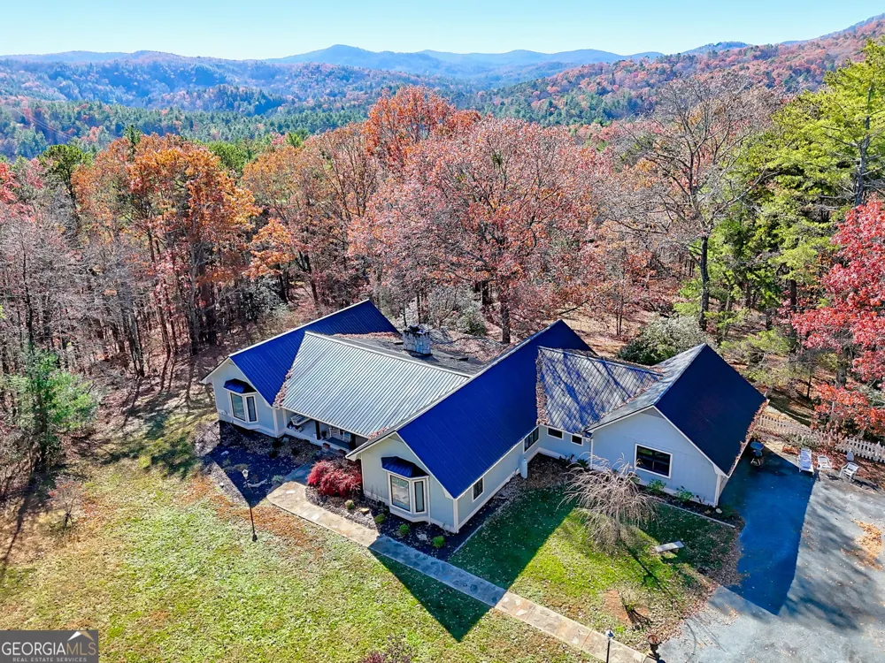 428 Orchard View LN Lakemont, GA 30552