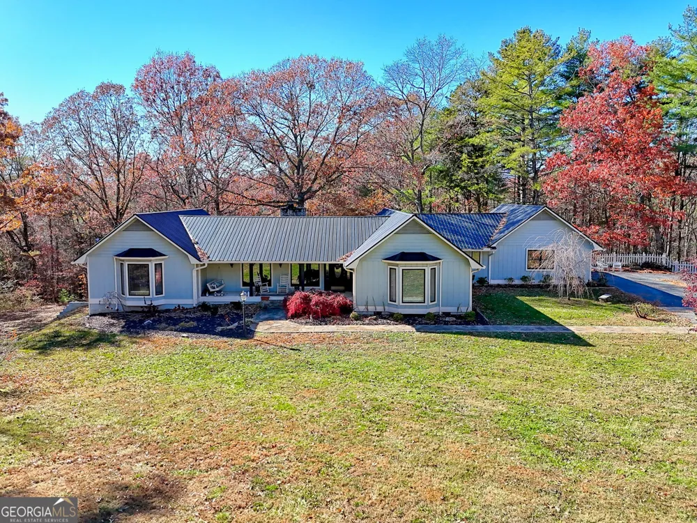 428 Orchard View LN Lakemont, GA 30552