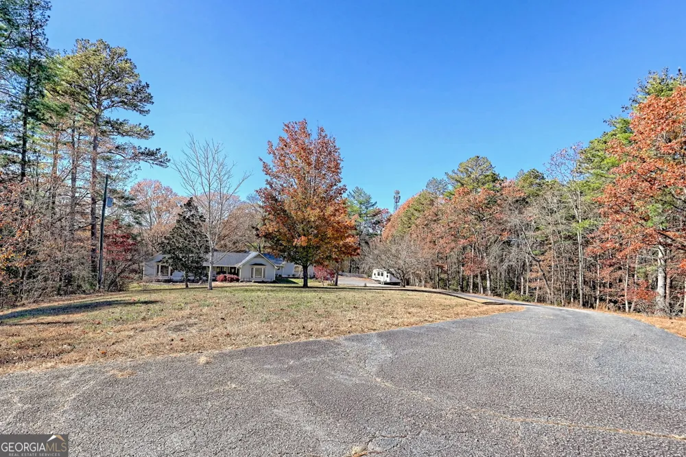 428 Orchard View LN Lakemont, GA 30552