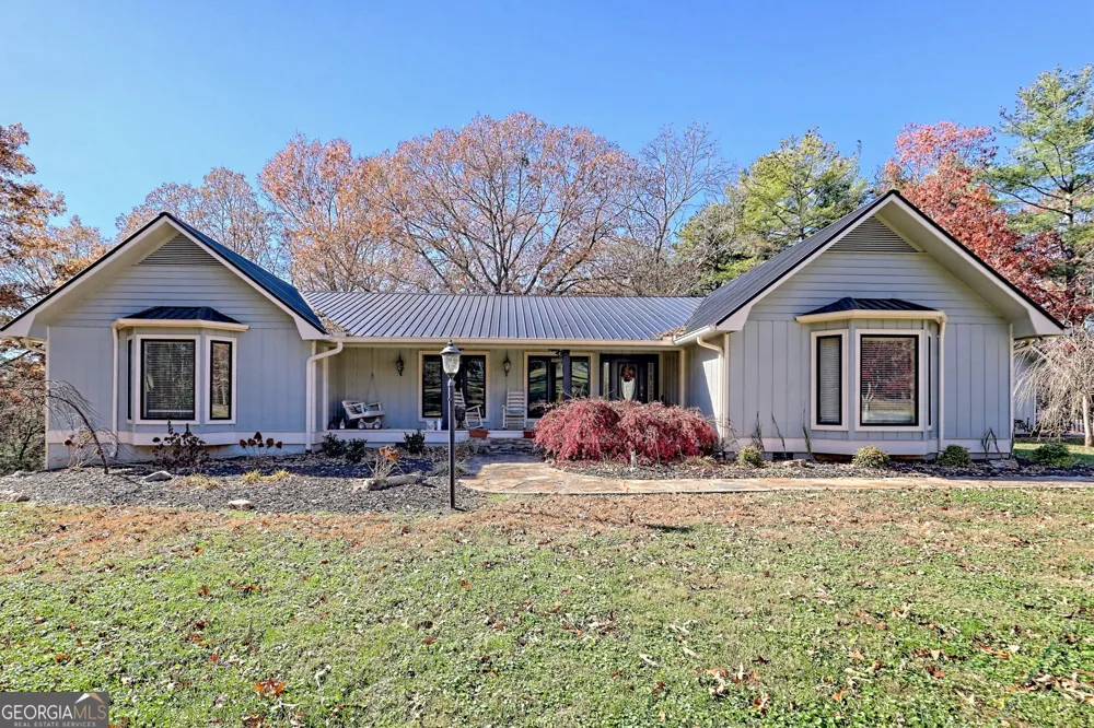 428 Orchard View LN Lakemont, GA 30552