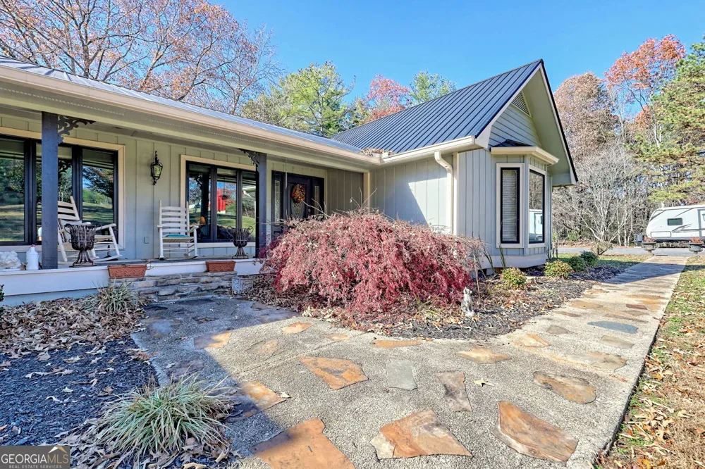 428 Orchard View LN Lakemont, GA 30552