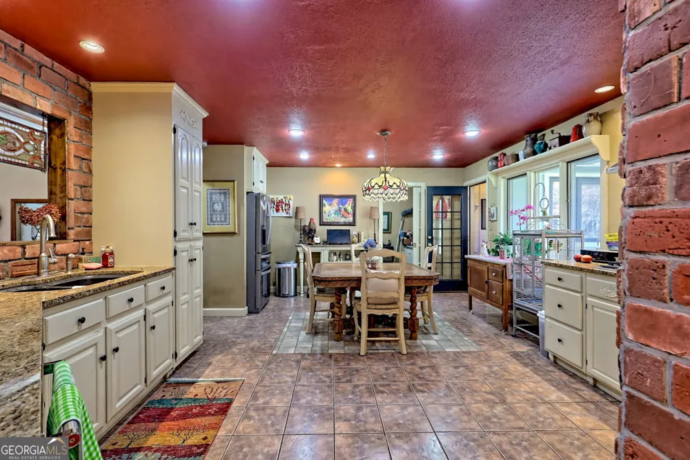 428 Orchard View LN Lakemont, GA 30552
