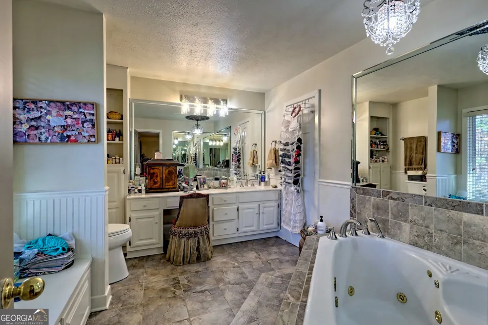 428 Orchard View LN Lakemont, GA 30552