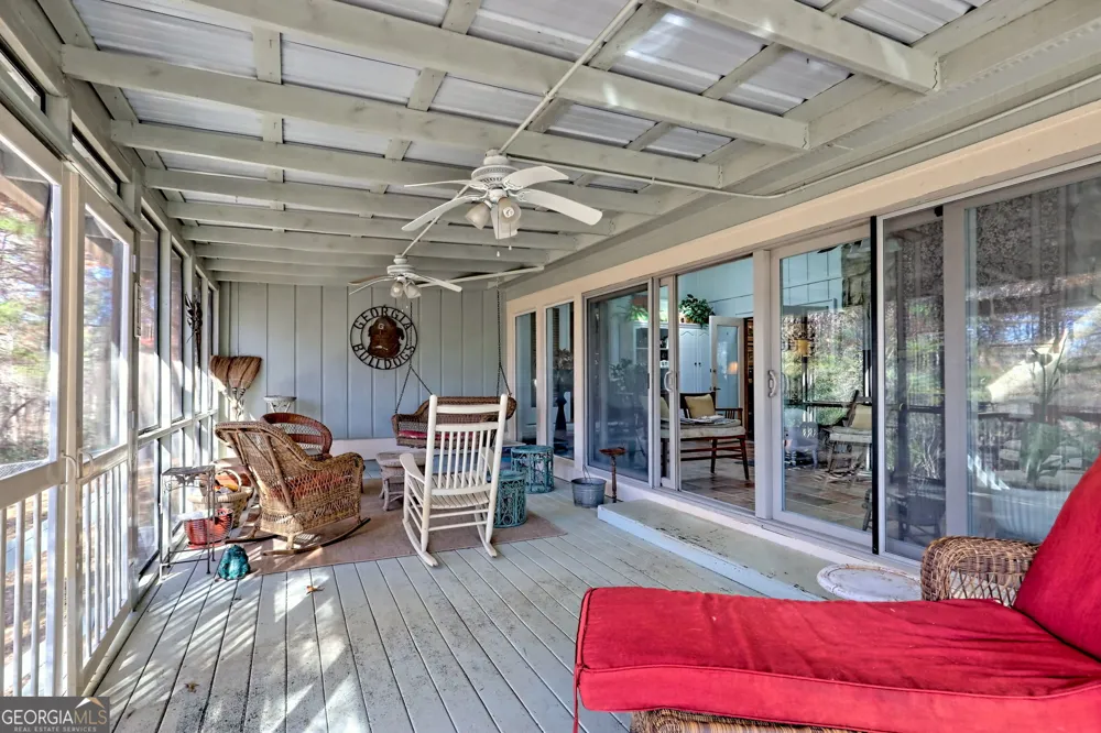 428 Orchard View LN Lakemont, GA 30552