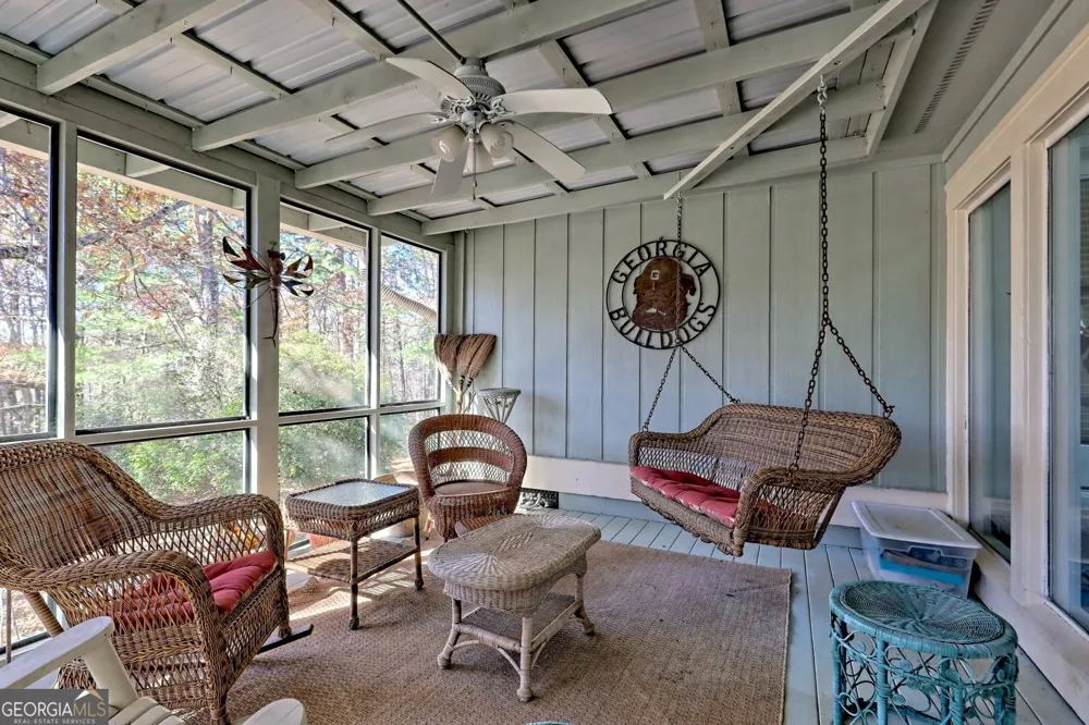 428 Orchard View LN Lakemont, GA 30552