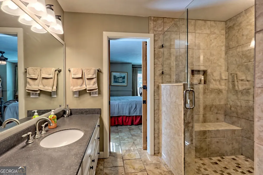 428 Orchard View LN Lakemont, GA 30552