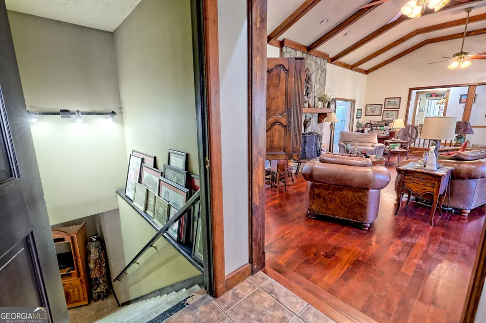 428 Orchard View LN Lakemont, GA 30552