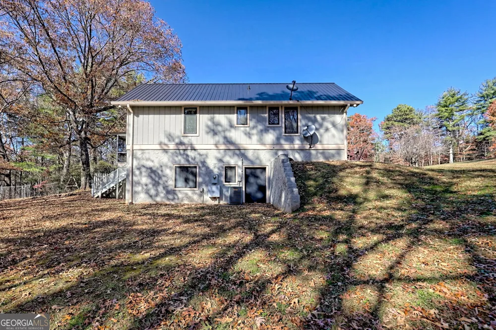 428 Orchard View LN Lakemont, GA 30552