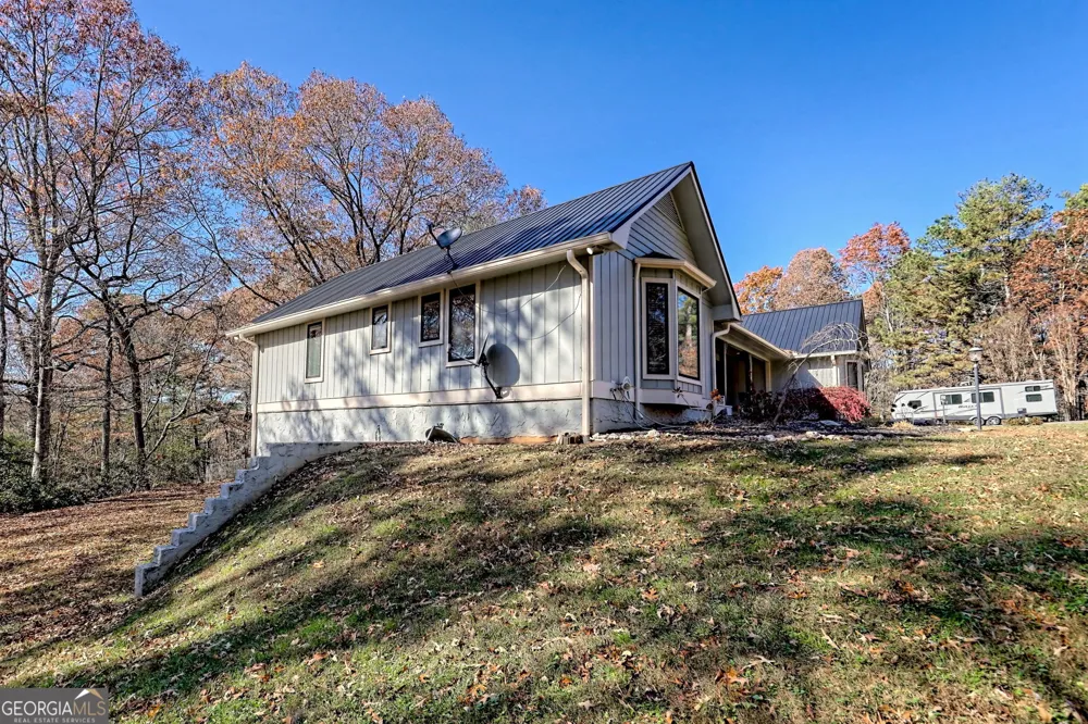 428 Orchard View LN Lakemont, GA 30552