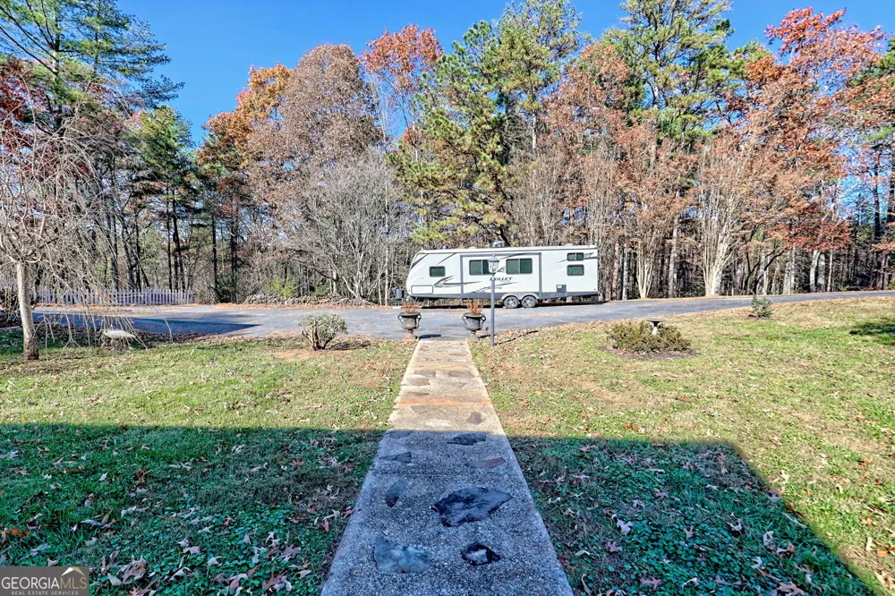 428 Orchard View LN Lakemont, GA 30552