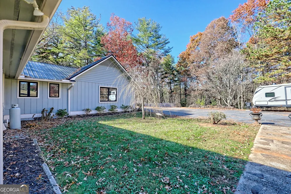 428 Orchard View LN Lakemont, GA 30552