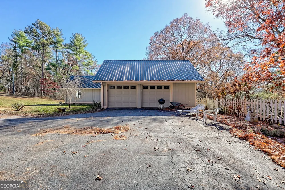 428 Orchard View LN Lakemont, GA 30552