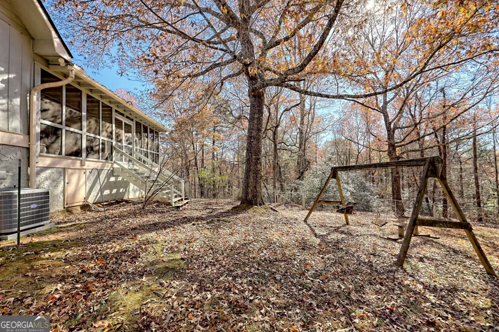 428 Orchard View LN Lakemont, GA 30552