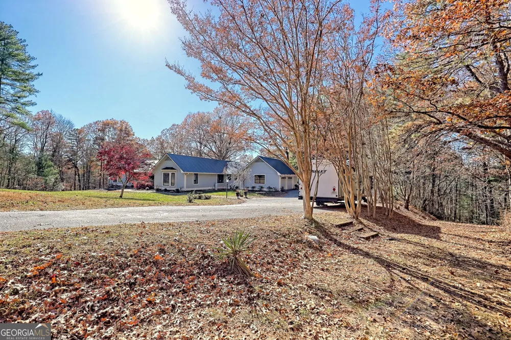 428 Orchard View LN Lakemont, GA 30552