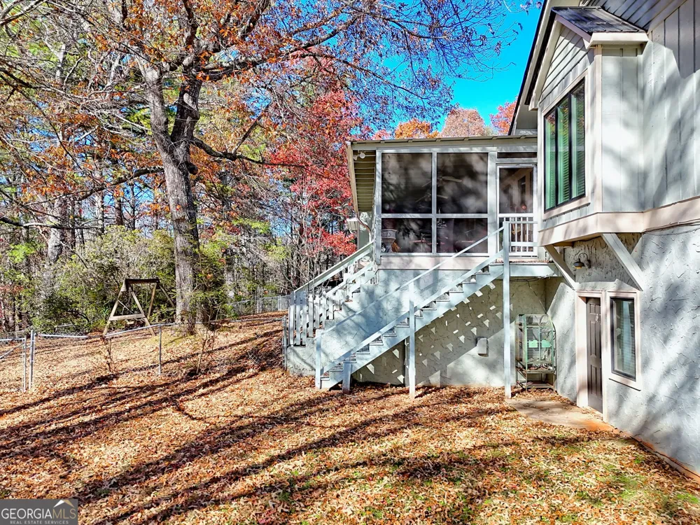 428 Orchard View LN Lakemont, GA 30552