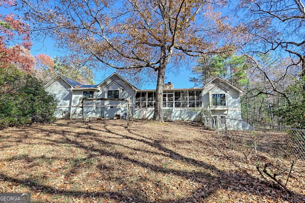 428 Orchard View LN Lakemont, GA 30552