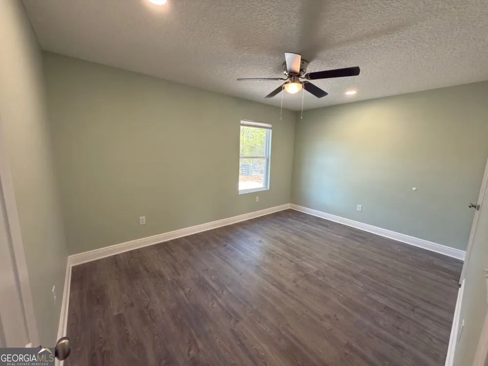 53 Hawks PL Waynesville, GA 31566