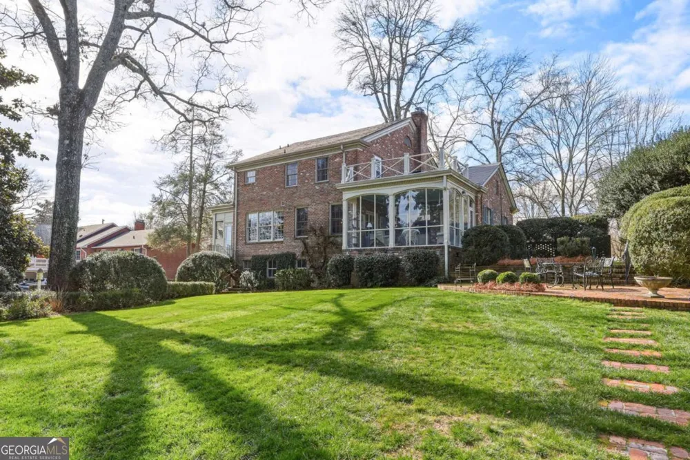 1606 Riverside DR Gainesville, GA 30501