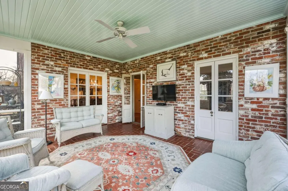 1606 Riverside DR Gainesville, GA 30501